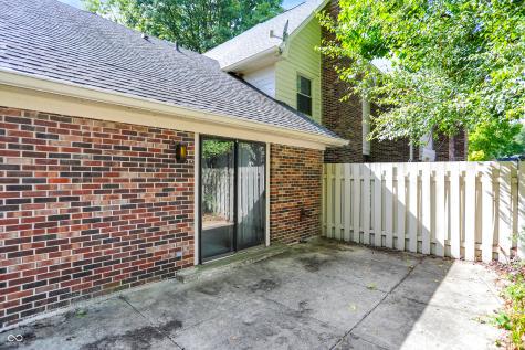 9110 Waymen Drive Indianapolis IN 46268