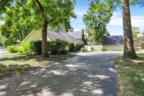 9110 Waymen Drive Indianapolis IN 46268