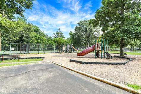 9110 Waymen Drive Indianapolis IN 46268