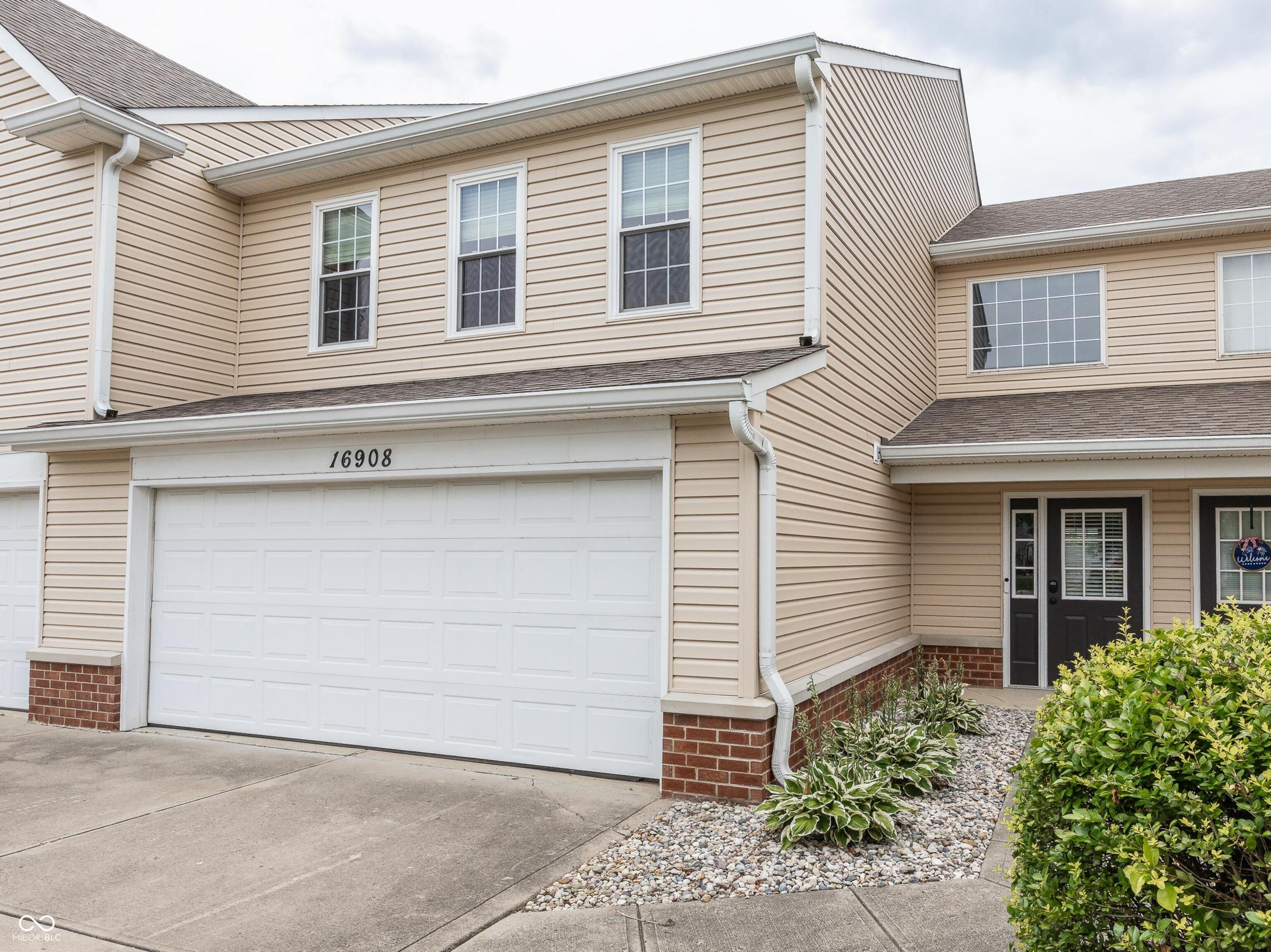 16908 Mapleton Place Westfield IN 46074
