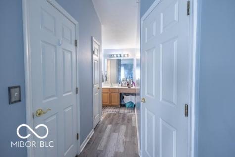 6239 Amber Creek Lane Indianapolis IN 46237
