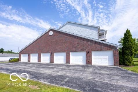 6239 Amber Creek Lane Indianapolis IN 46237