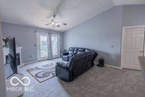 6239 Amber Creek Lane Indianapolis IN 46237