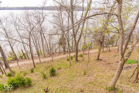2060 E Waters Edge Drive Bloomington IN 47401