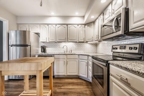 7645 Vintage Court Lawrence IN 46226