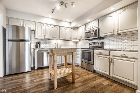 7645 Vintage Court Lawrence IN 46226