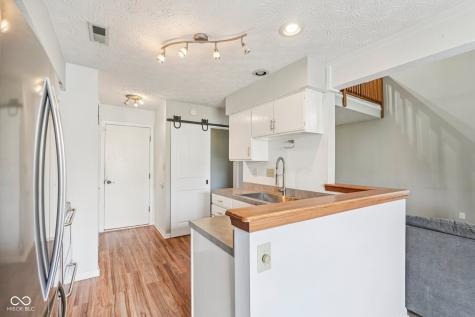 7415 Charrington Court Indianapolis IN 46254