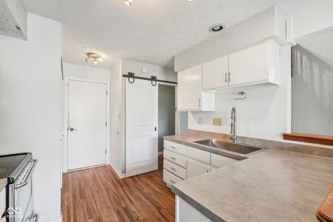 7415 Charrington Court Indianapolis IN 46254