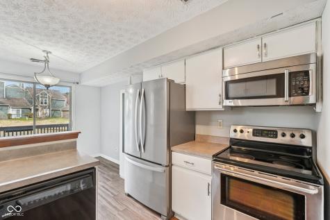 7415 Charrington Court Indianapolis IN 46254