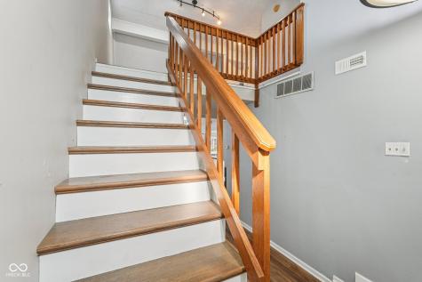7415 Charrington Court Indianapolis IN 46254