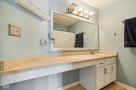 7415 Charrington Court Indianapolis IN 46254