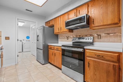 7609 Farm View Circle E Indianapolis IN 46256