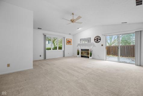 7609 Farm View Circle E Indianapolis IN 46256