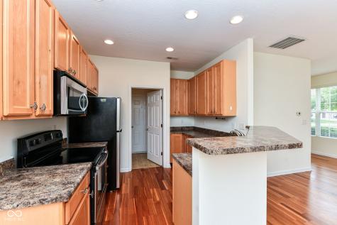 4012 Weston Pointe Drive Zionsville IN 46077