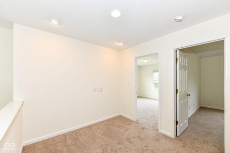 4012 Weston Pointe Drive Zionsville IN 46077