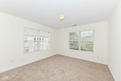 4012 Weston Pointe Drive Zionsville IN 46077