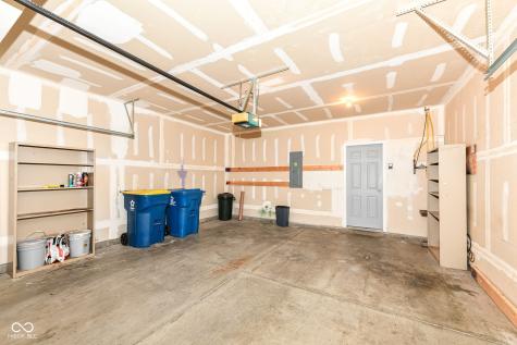4012 Weston Pointe Drive Zionsville IN 46077