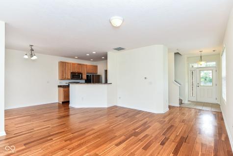4012 Weston Pointe Drive Zionsville IN 46077