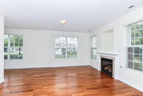 4012 Weston Pointe Drive Zionsville IN 46077