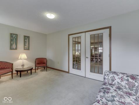 6407 Friendship Circle Indianapolis IN 46268