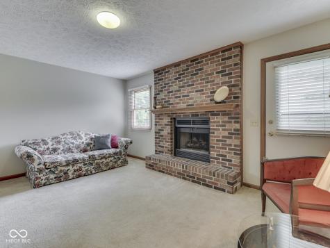 6407 Friendship Circle Indianapolis IN 46268