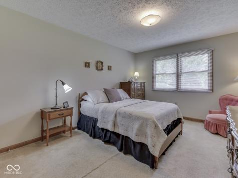 6407 Friendship Circle Indianapolis IN 46268