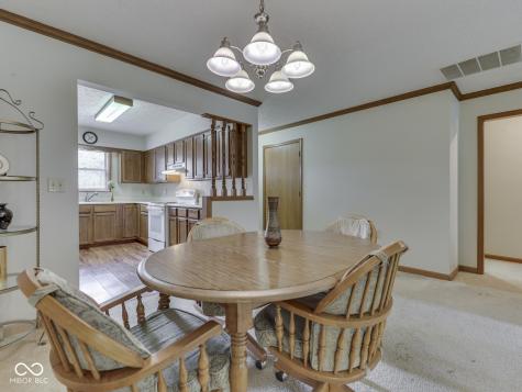 6407 Friendship Circle Indianapolis IN 46268