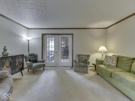 6407 Friendship Circle Indianapolis IN 46268