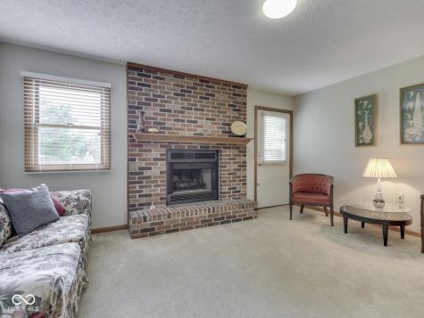 6407 Friendship Circle Indianapolis IN 46268