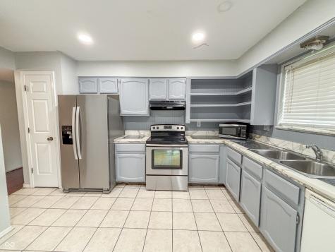 6437 Park Central Drive W Indianapolis IN 46260