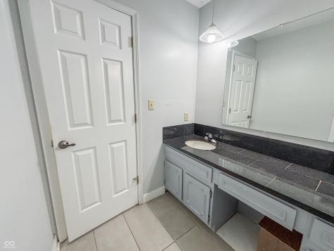 6437 Park Central Drive W Indianapolis IN 46260