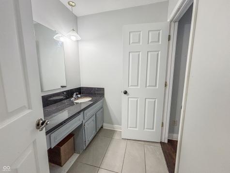 6437 Park Central Drive W Indianapolis IN 46260