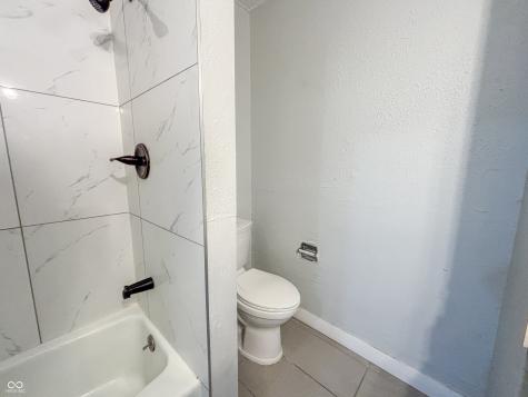 6437 Park Central Drive W Indianapolis IN 46260