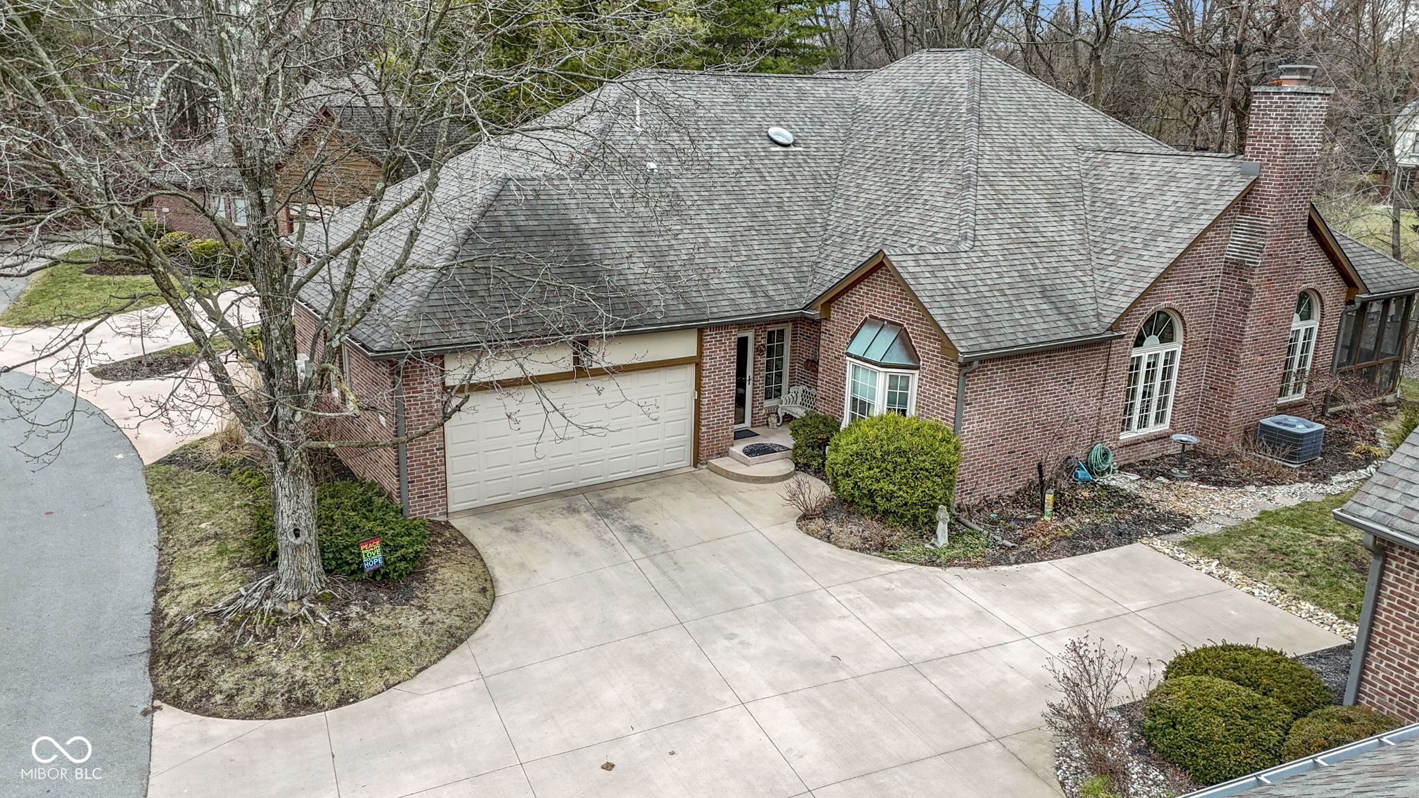 2042 Oldfields Circle N Drive Indianapolis IN 46228