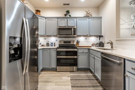 1134 Reserve Way Indianapolis IN 46220