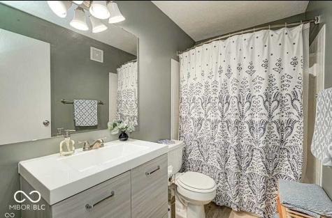 4391 Village Parkway Circle W Indianapolis IN 46254