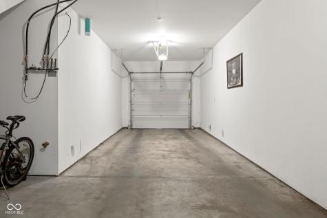 727 N Illinois Street Indianapolis IN 46204