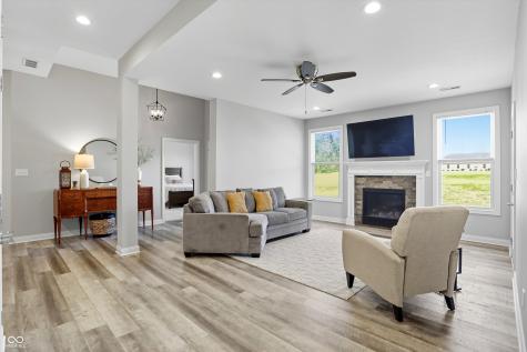 1124 Easy Street Greenwood IN 46142