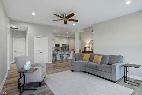 1124 Easy Street Greenwood IN 46142