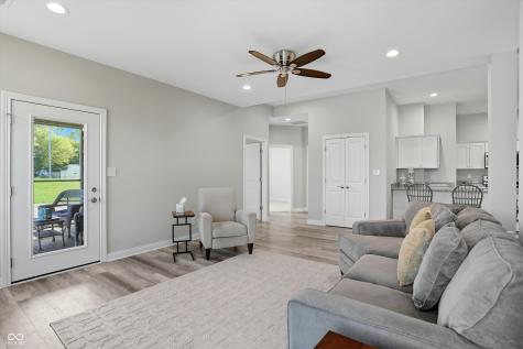 1124 Easy Street Greenwood IN 46142