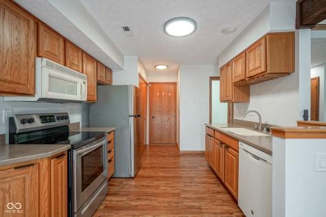 7494 Charrington Court Indianapolis IN 46254