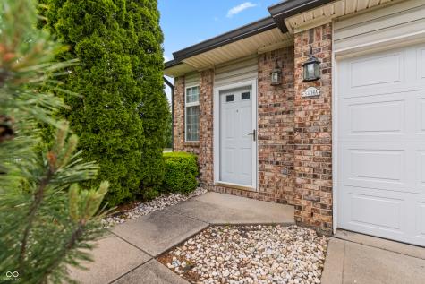 9406 Avon Strand Avon IN 46123