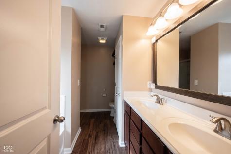 11910 Riley Drive Zionsville IN 46077