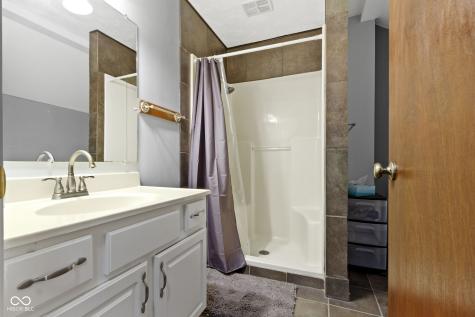 7965 Benjamin Drive Lawrence IN 46226