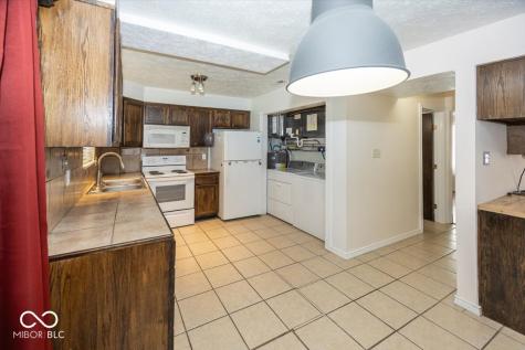 7965 Benjamin Drive Lawrence IN 46226