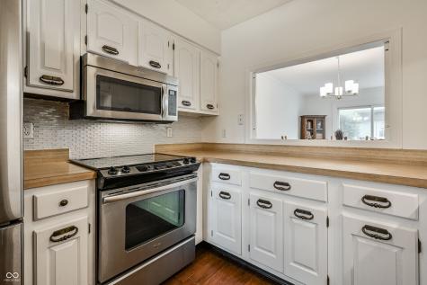 5250 Whisperwood Lane Indianapolis IN 46226