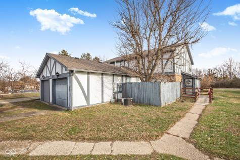 9887 Royce Drive Indianapolis IN 46235