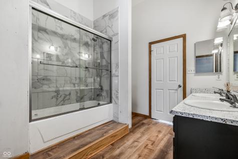 5442 Bay Harbor Drive Indianapolis IN 46254