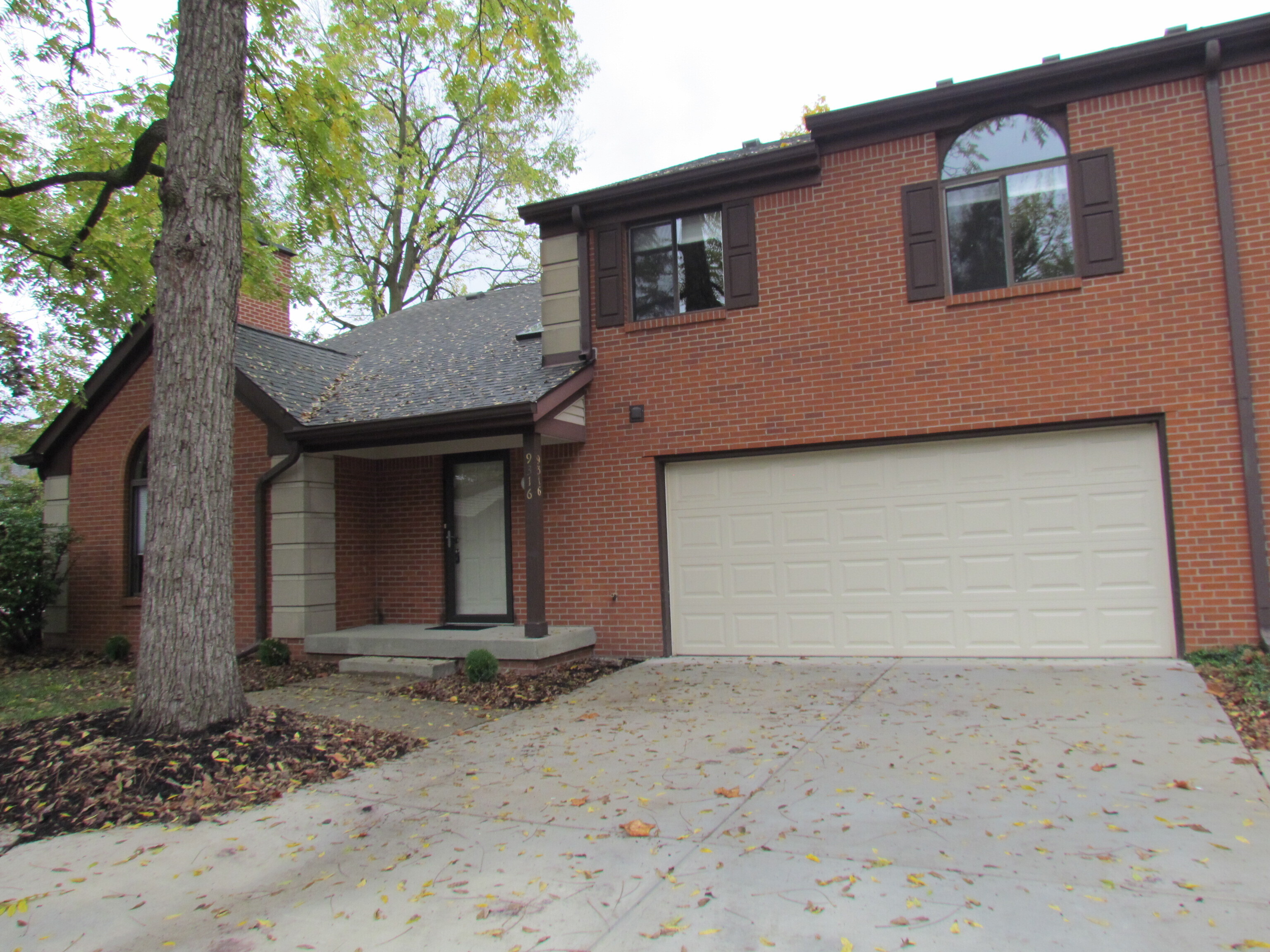9316 Oak Run Circle Indianapolis IN 46260