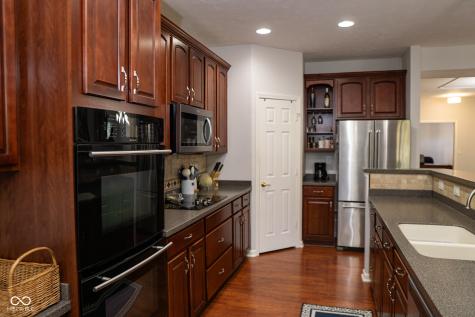 5213 Dunewood Way Avon IN 46123